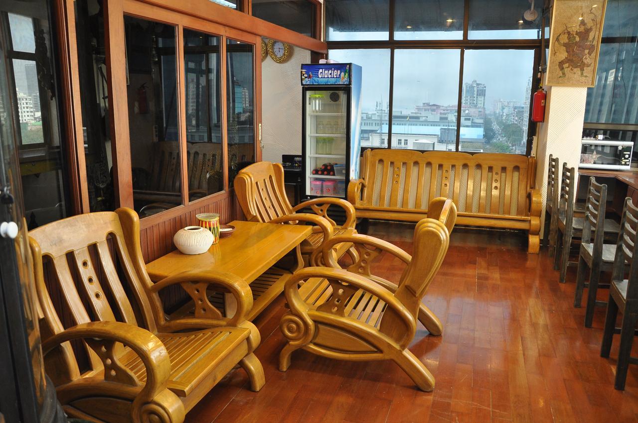 Asian Bliss Myanmar Hostel Yangon Exteriör bild